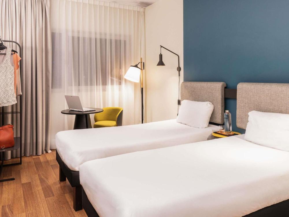 Superior Twin Room interior